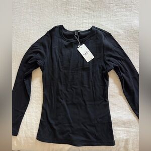 Trendy Queen Black Ribbed Top